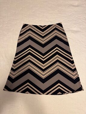 New York & Company Black and Beige Chevron A-Line Skirt